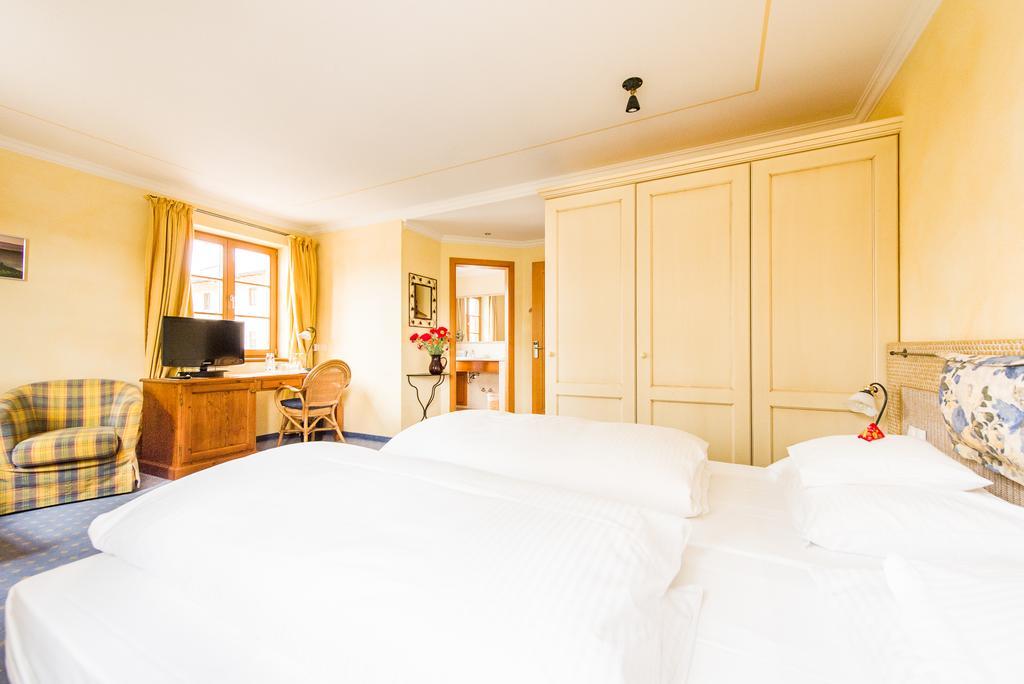 Hotel Und Landgasthof Altwirt Großhartpenning エクステリア 写真