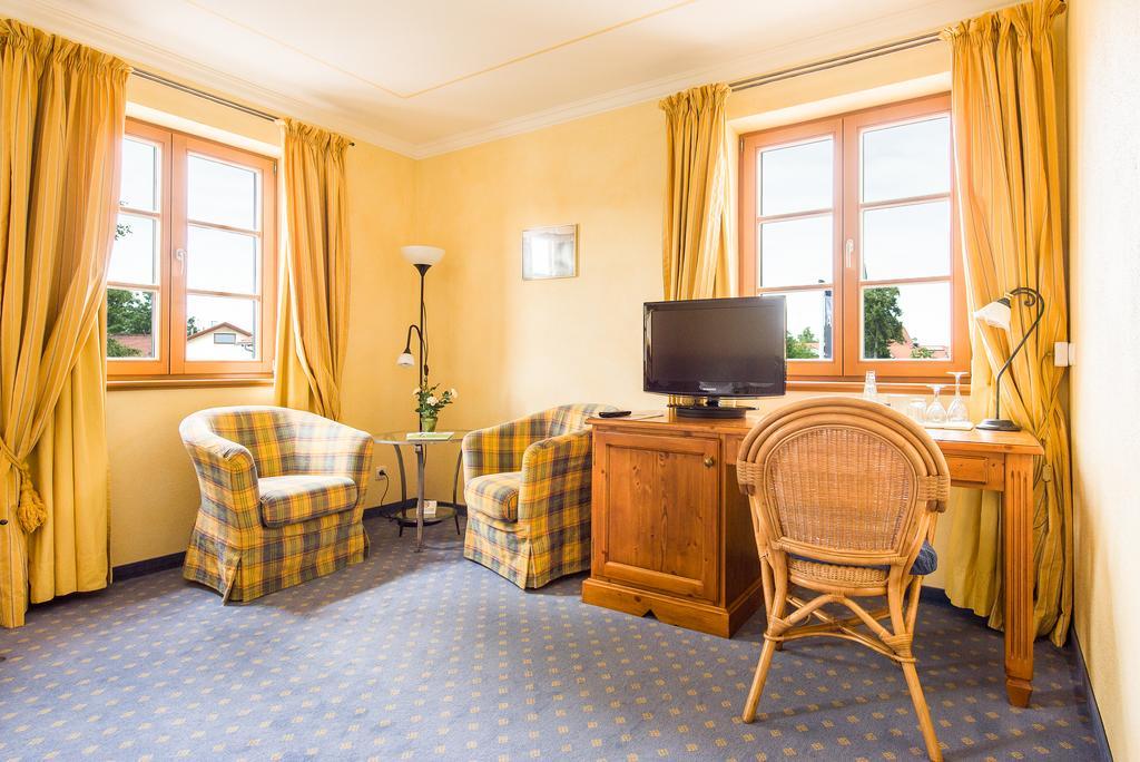Hotel Und Landgasthof Altwirt Großhartpenning エクステリア 写真