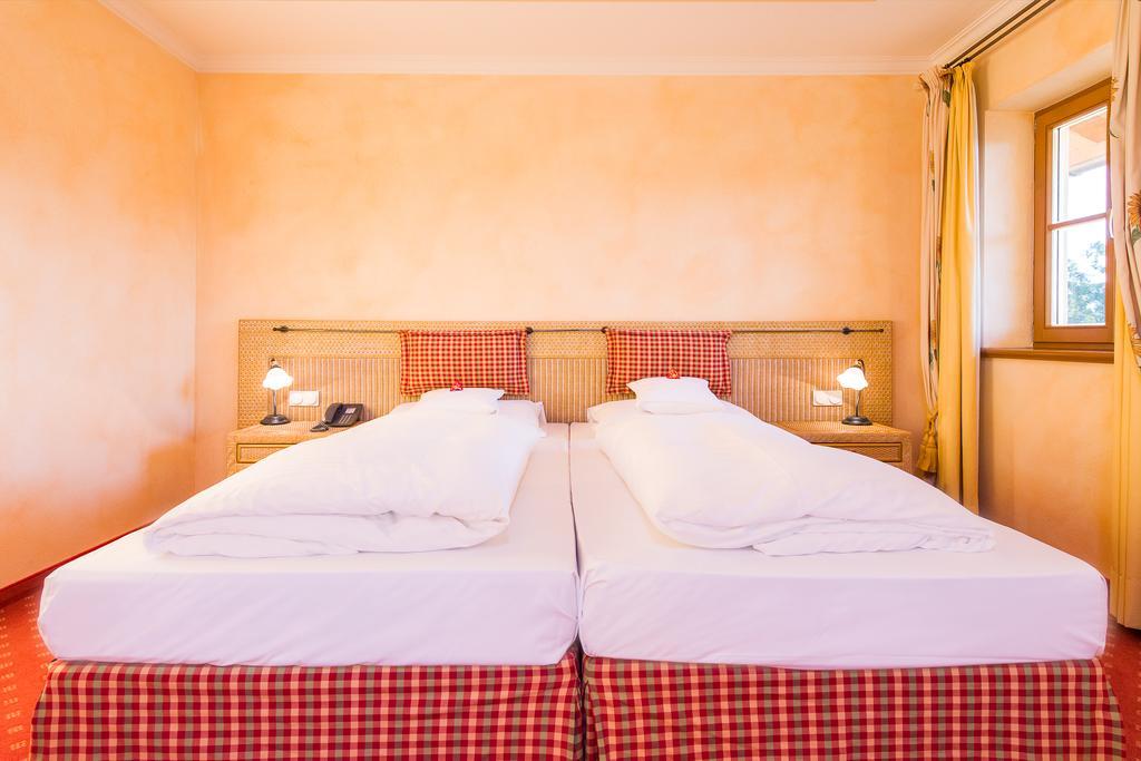 Hotel Und Landgasthof Altwirt Großhartpenning エクステリア 写真