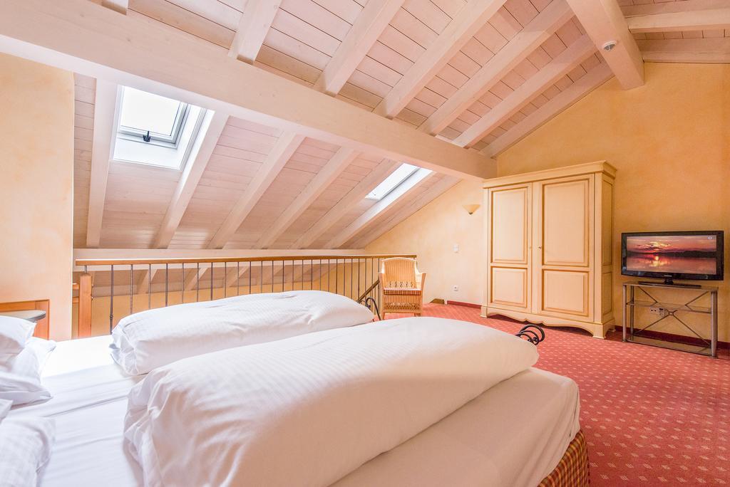 Hotel Und Landgasthof Altwirt Großhartpenning エクステリア 写真