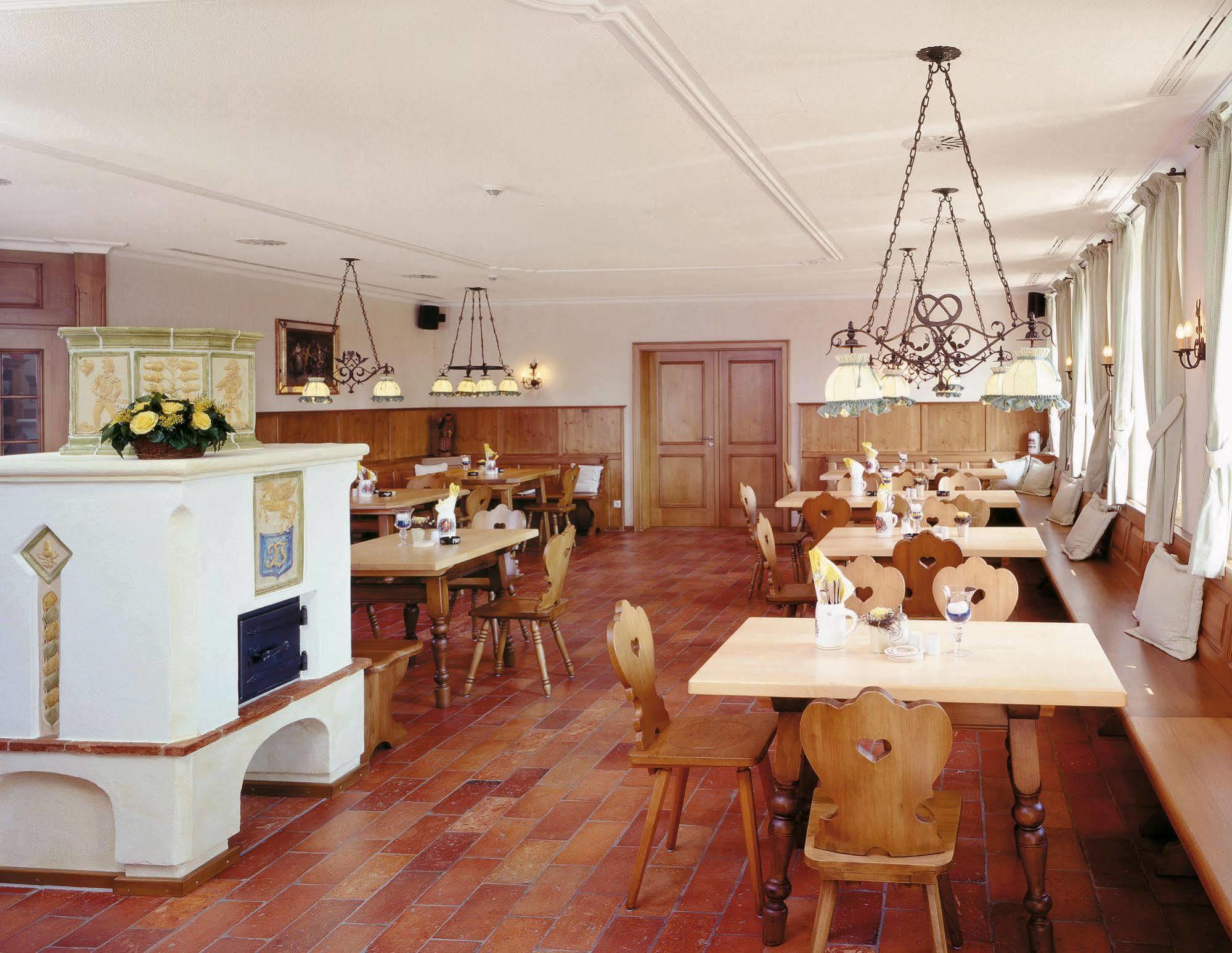 Hotel Und Landgasthof Altwirt Großhartpenning エクステリア 写真