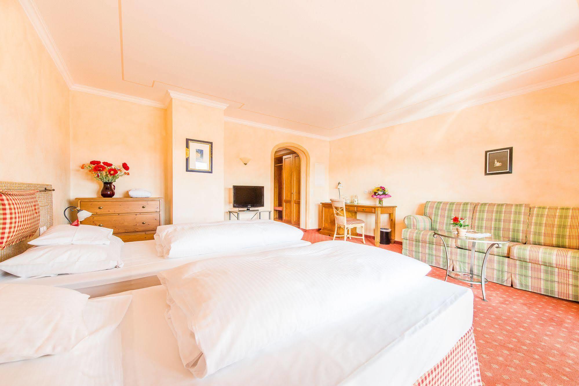 Hotel Und Landgasthof Altwirt Großhartpenning エクステリア 写真
