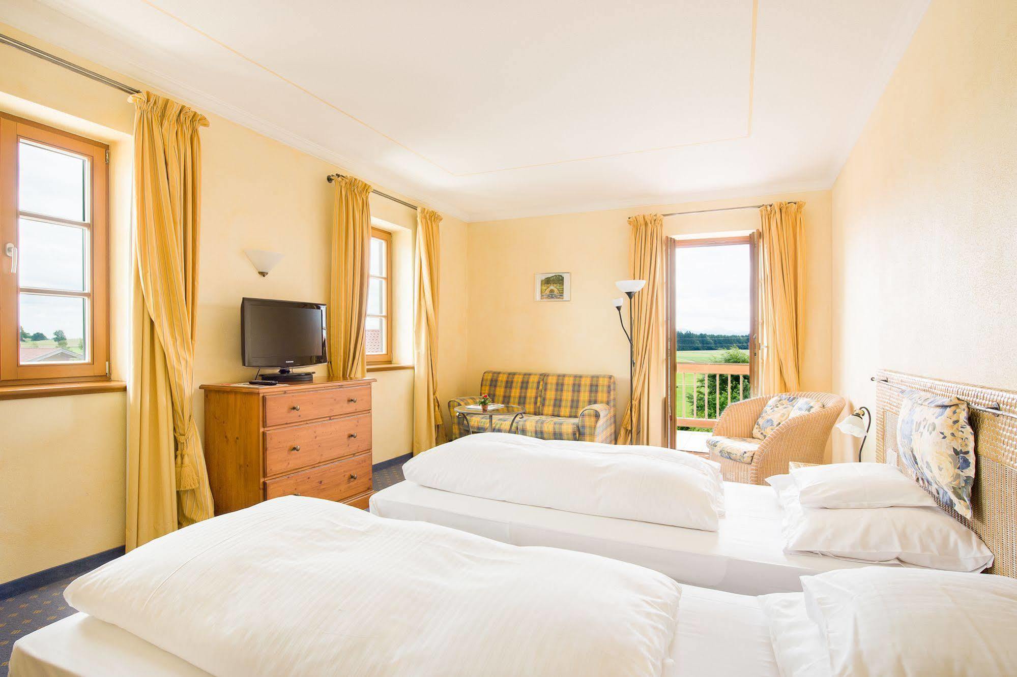 Hotel Und Landgasthof Altwirt Großhartpenning エクステリア 写真
