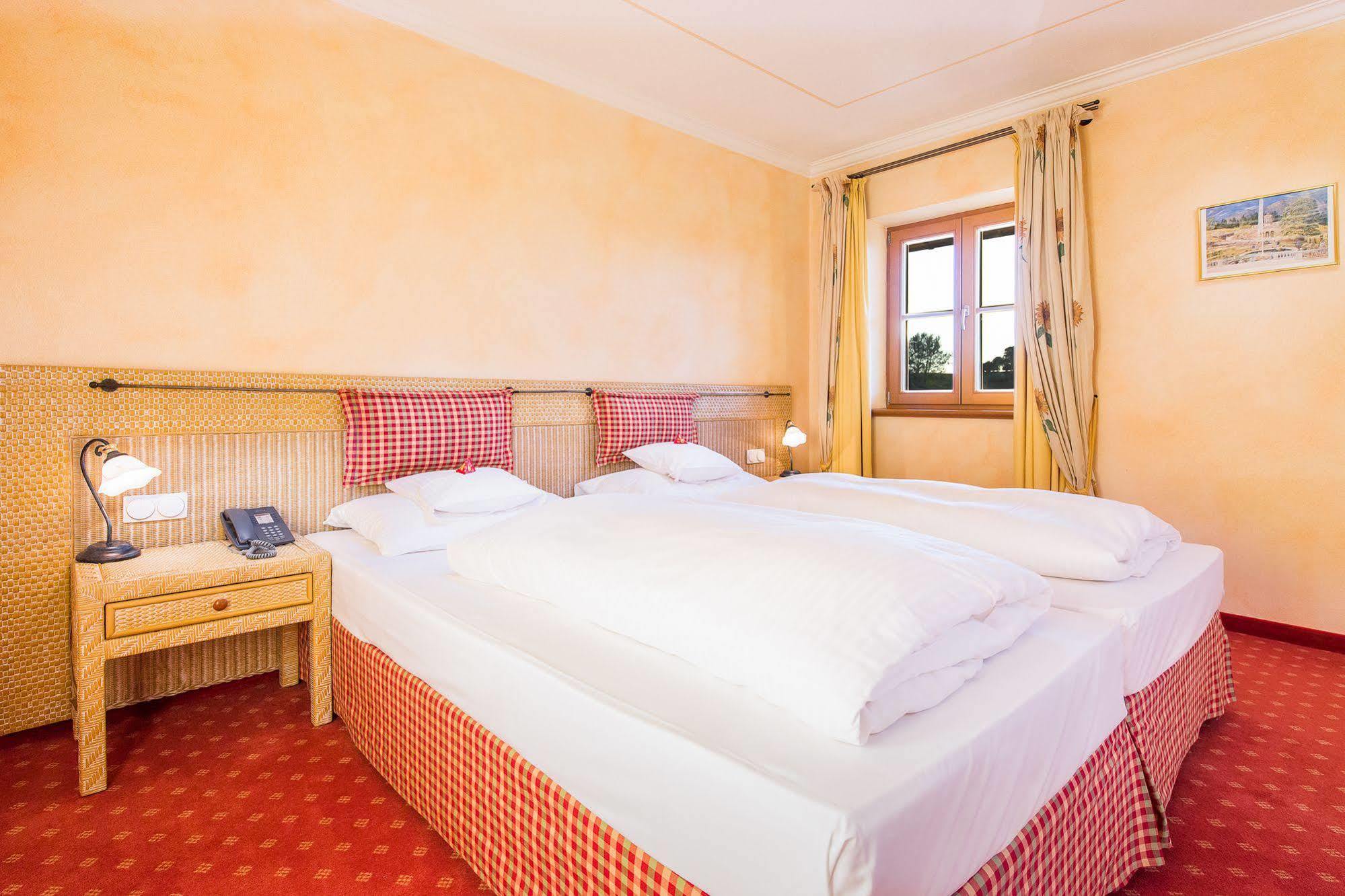 Hotel Und Landgasthof Altwirt Großhartpenning エクステリア 写真